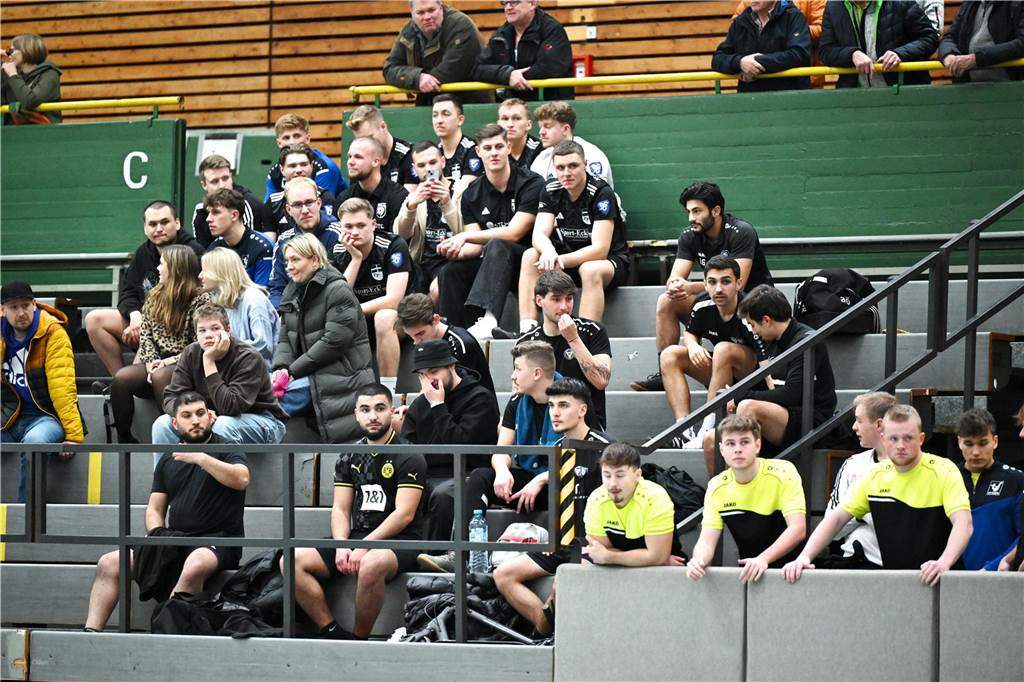 Das Hobbyturnier der IGF Haltern hat das Jahr 2025 fußballerisch eröffnet. Mit dabei waren viele bekannte Gesichter aus der Stadt. Im Finale setzte sich Alemania Haltern 47 gegen Brilon Wald knapp mit 1:0 durch.