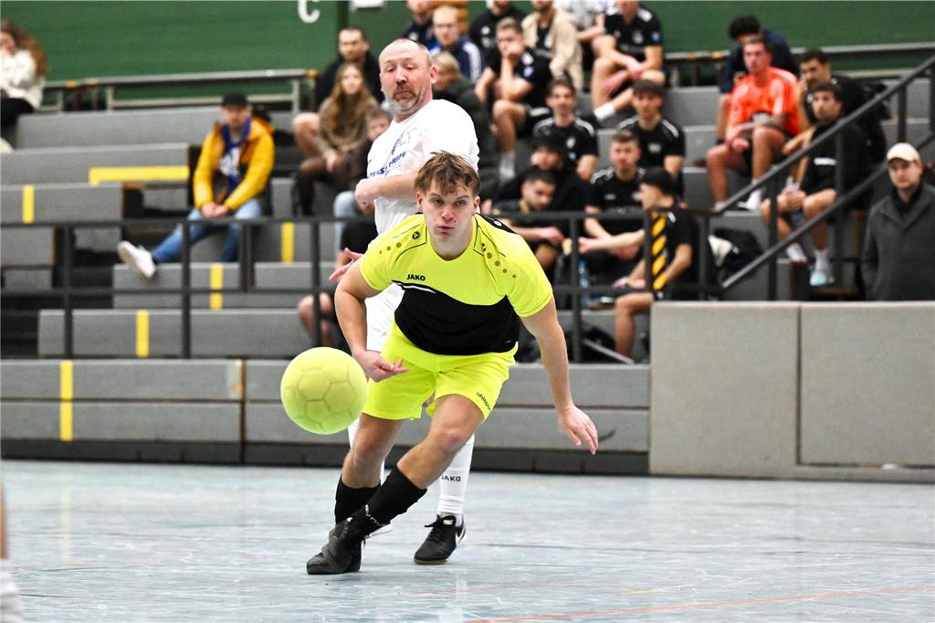 Das Hobbyturnier der IGF Haltern hat das Jahr 2025 fußballerisch eröffnet. Mit dabei waren viele bekannte Gesichter aus der Stadt. Im Finale setzte sich Alemania Haltern 47 gegen Brilon Wald knapp mit 1:0 durch.