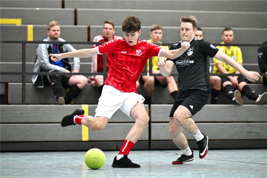 Das Hobbyturnier der IGF Haltern hat das Jahr 2025 fußballerisch eröffnet. Mit dabei waren viele bekannte Gesichter aus der Stadt. Im Finale setzte sich Alemania Haltern 47 gegen Brilon Wald knapp mit 1:0 durch.