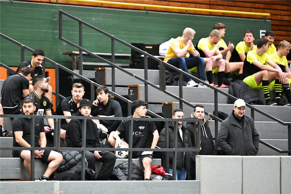 Das Hobbyturnier der IGF Haltern hat das Jahr 2025 fußballerisch eröffnet. Mit dabei waren viele bekannte Gesichter aus der Stadt. Im Finale setzte sich Alemania Haltern 47 gegen Brilon Wald knapp mit 1:0 durch.