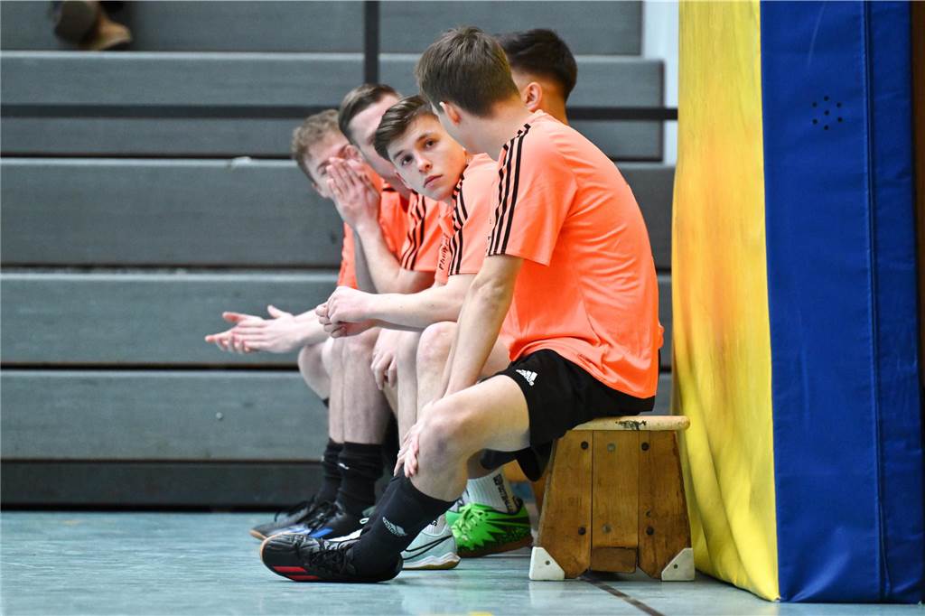 Das Hobbyturnier der IGF Haltern hat das Jahr 2025 fußballerisch eröffnet. Mit dabei waren viele bekannte Gesichter aus der Stadt. Im Finale setzte sich Alemania Haltern 47 gegen Brilon Wald knapp mit 1:0 durch.
