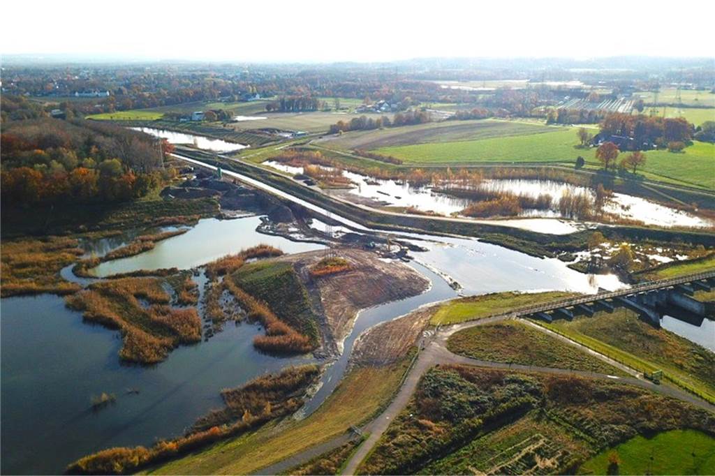 Hochwasser: Warum ist Castrop-Rauxel verschont geblieben, Herr Abawi? Das Hochwasserrückhaltebecken in Ickern/Mengede.