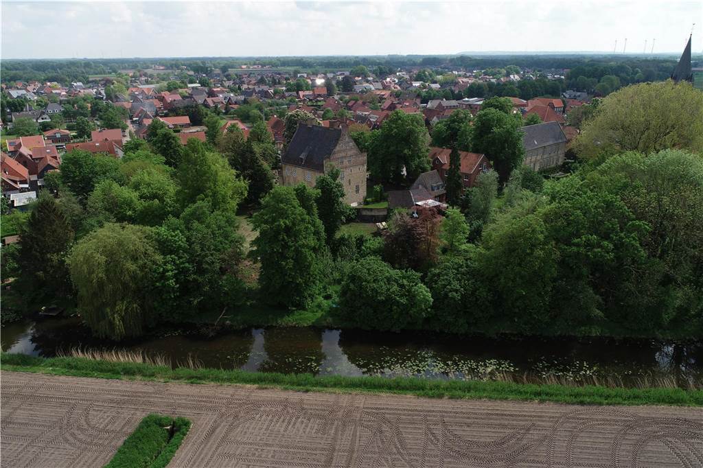 Sensationelle Funde und Pläne für den Garten des „Hohen Hauses“ Luftbild Hohes Haus Nienborg