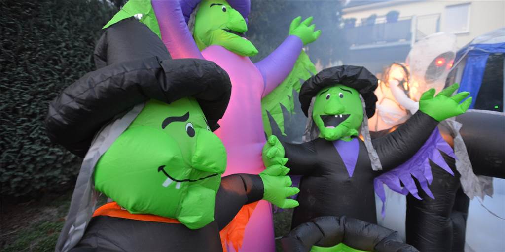 Castrop-Rauxeler Gruselgarten sagt für Halloween 2022 ab Das Horrorhaus und der Gruselgarten der Familie Schink in Ickern haben Jahr für Jahr Hunderte an Halloween angelockt. Dieses Jahr fällt das gemeinsame Gruseln aber aus.