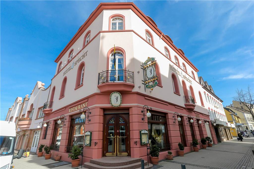 Stornierungs-Welle bei Dortmunder Hotels: Meisterfeier-Gäste haben noch am Abend abgesagt Das Hotel Specht in Lütgendortmund