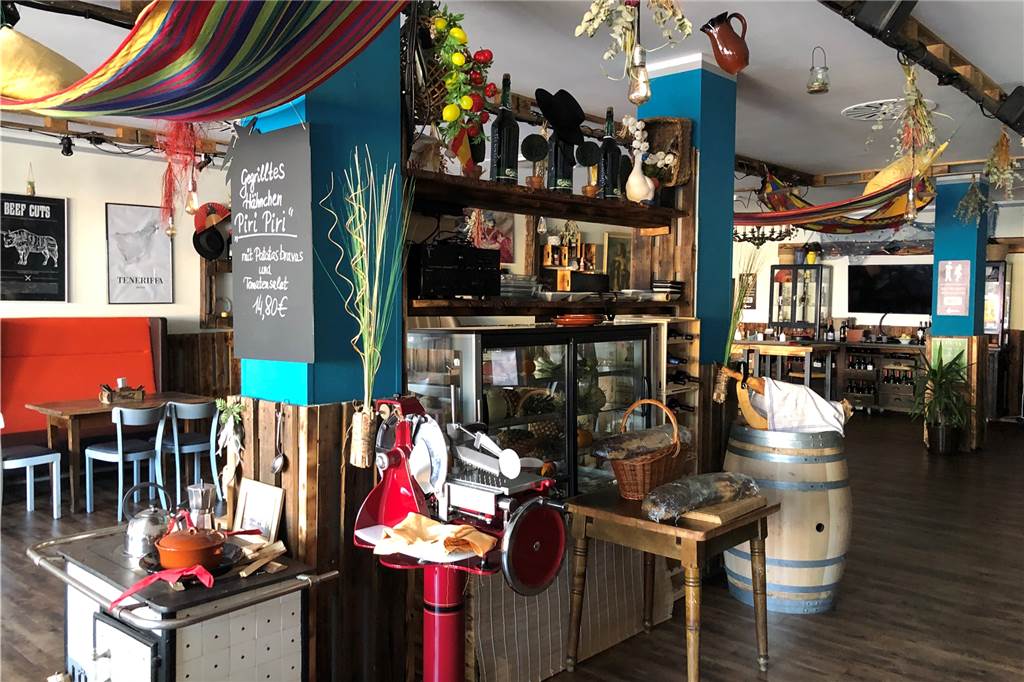 Ein Hauch von Spanien weht durch den äußersten Dortmunder Osten Das Innere des Restaurants "La Vida" mutet wie eine rustikale Strandbar an und vermittelt Urlaubsgefühle mitten in Wickede