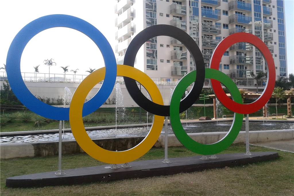 Das Internationale Olympische Komitee hat einen Medienbericht dementiert, wonach die Olympischen Spiele in Tokio wegen der Corona-Pandemie vor der Absage stehen sollen.