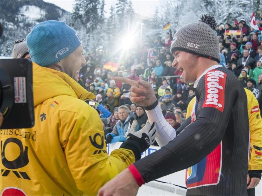 Für Gold muss Friedrich Königssee-Champ Lochner stürzen Das interne Giganten-Duell bei der Zweierbob-WM: Francesco Friedrich gegen Johannes Lochner. Foto: Peter Kneffel