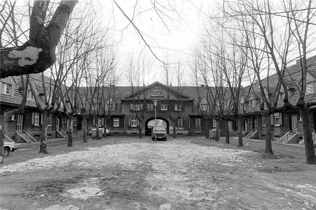 Das ist die Bergbaukolonie Wevelsbacher Weg am 1. Januar 1986.