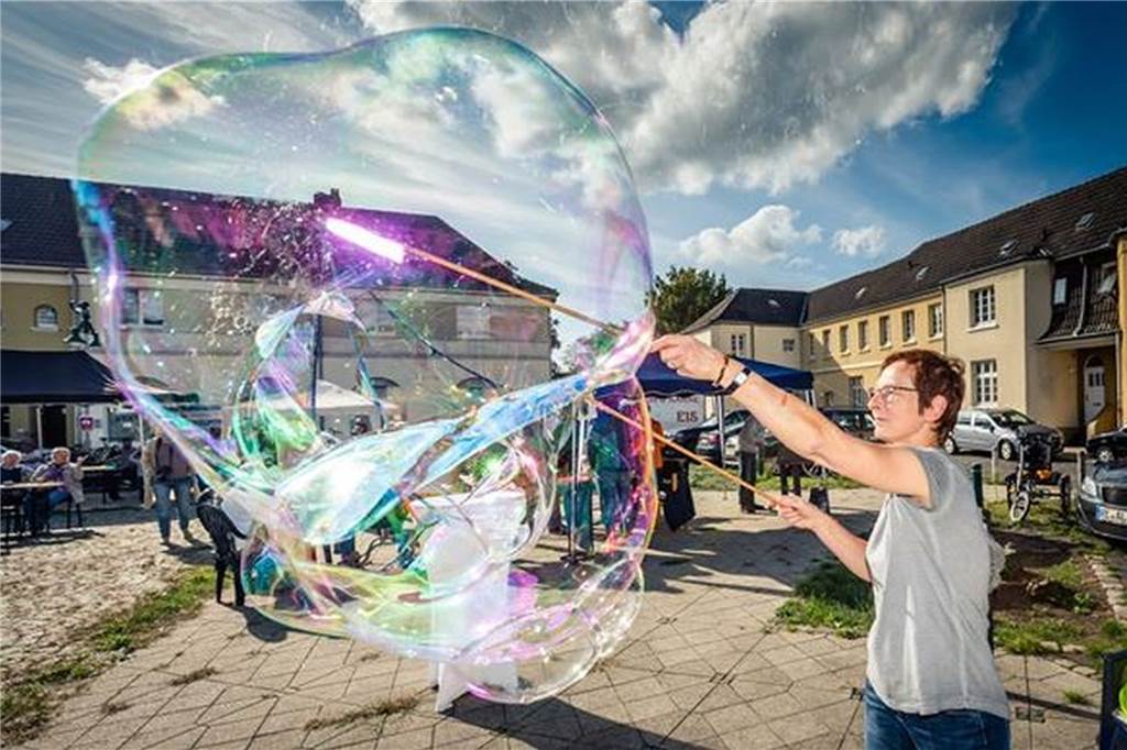 Das jährliche multikulturelle „Fest der Kulturen“ in Dorsten-Hervest wird ebenfalls von Vivawest unterstützt.