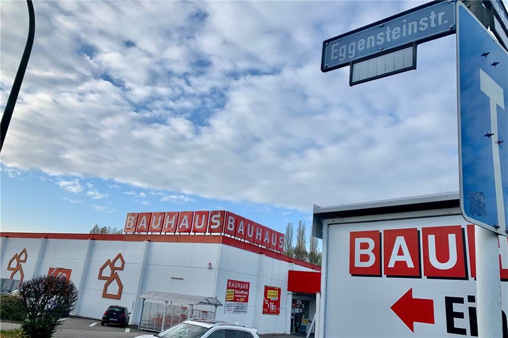 Riesiger Baumarkt mit Drive-in für Handwerker entsteht an der B1 Das jetzige Bauhaus wird abgerissen, die Eggensteinstraße verschwindet.