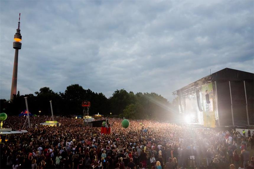 Unser persönlicher Fahrplan für das Juicy Beats Das Juicy Beats im Westfalenpark ist ein gigantischer Musik-Gemischtwarenladen. Wir haben einen kleinen Festival-Fahrplan zusammengestellt.