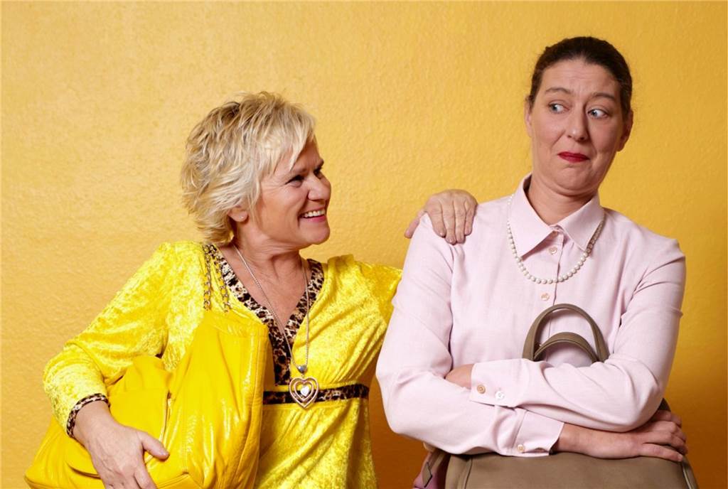 David Puentez legt beim Erler Kultur Sommer auf Das Kabarett-Duo Thekentratsch kommt nach Erle.