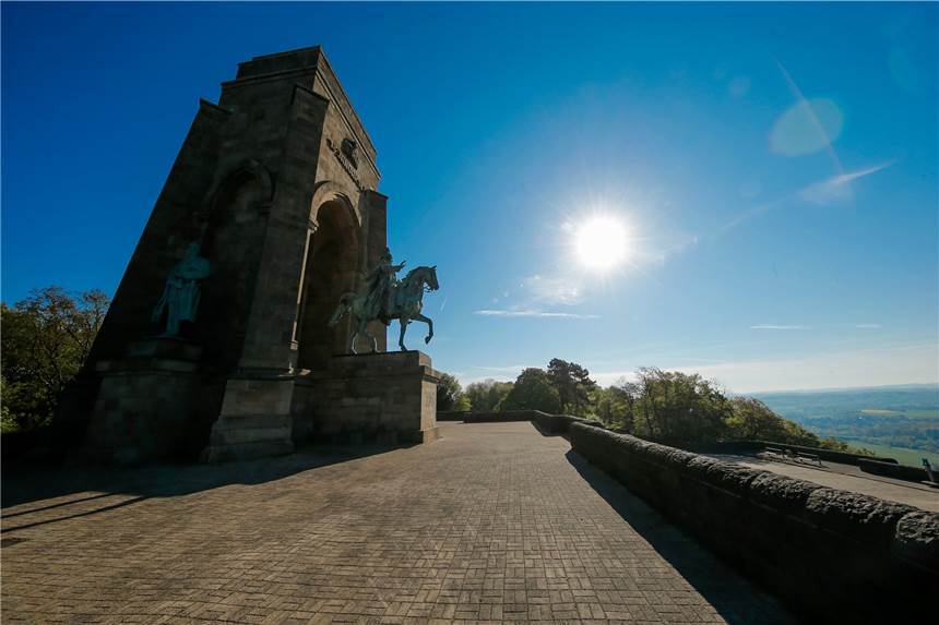 Unbekannte beschmieren Kaiser-Wilhelm-Denkmal an Dortmunds Hohensyburg Das Kaiser-Wilhelm-Denkmal an der Hohensyburg