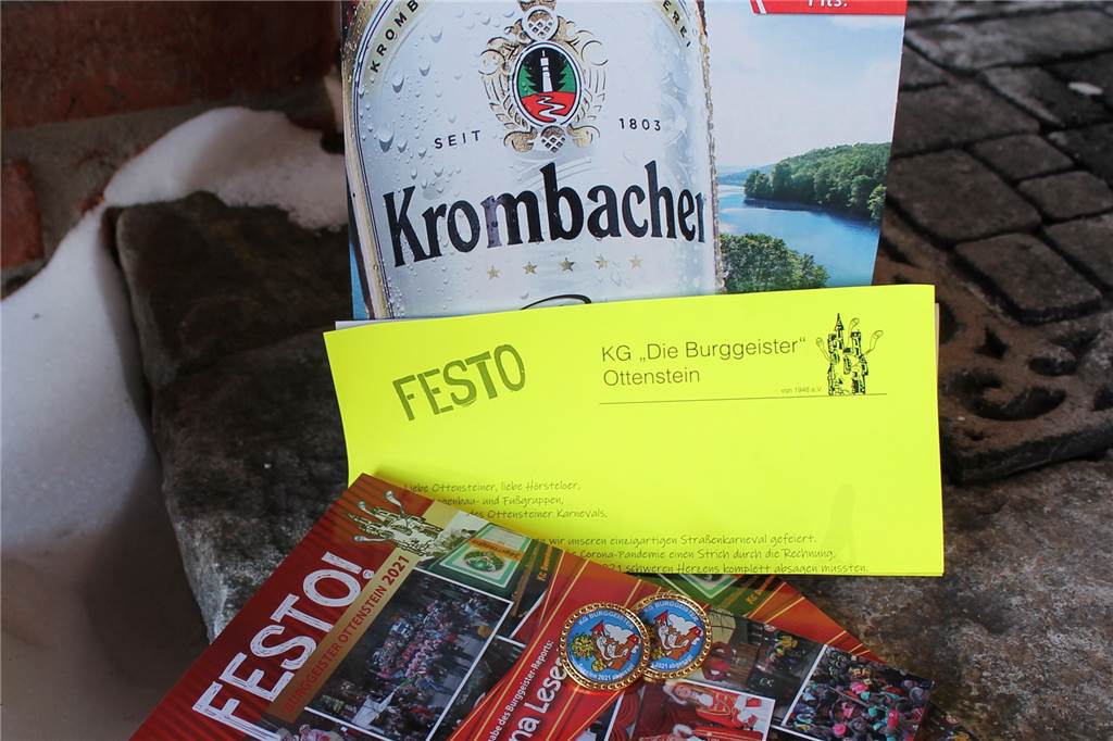 Ottenstein Festo: So geht Karneval in Corona-Zeiten Das Karneval@Home-Paket besteht aus einem Six-Pack Bier, dem Burggeister-Report, einem Brief und Karneval-Pins.