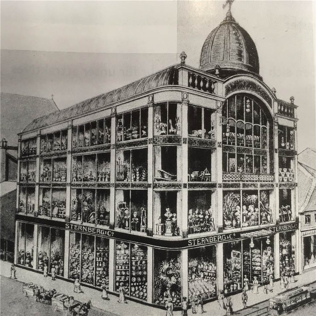 Prachtbau am Westenhellweg setzte Maßstäbe: Karstadt-Geschichte begann vor 120 Jahren Das Kaufhaus Sternberg war wie ein Glaspalast gestaltet.