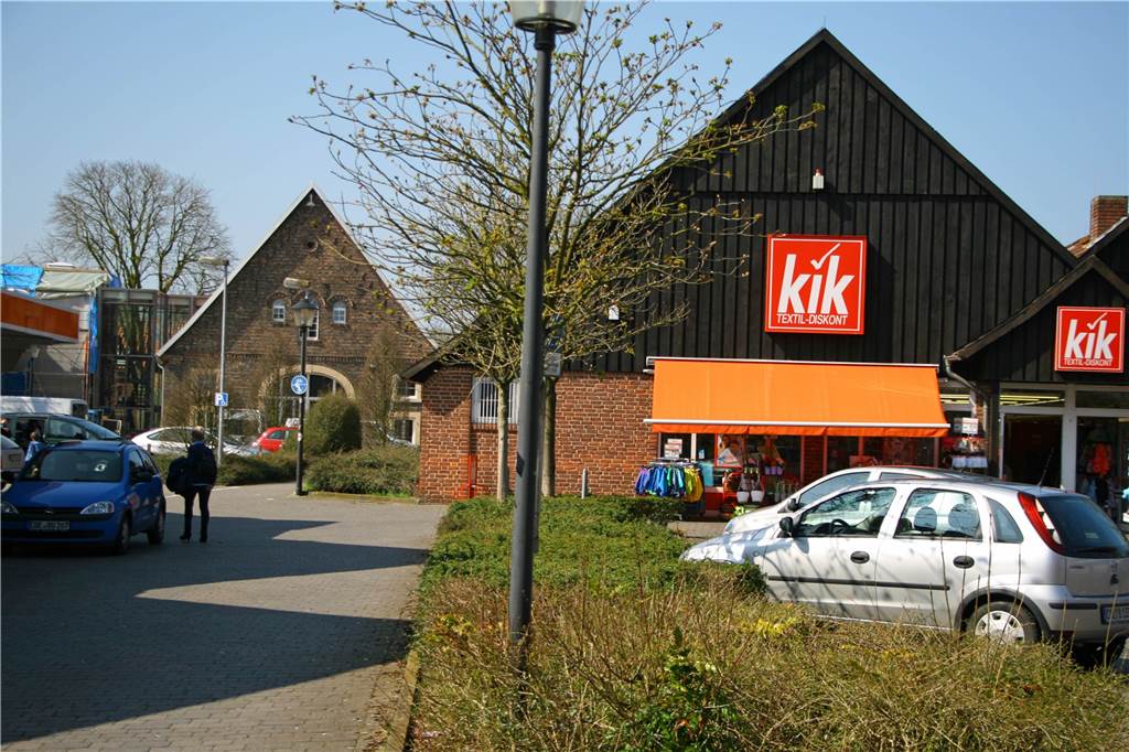 Zu groß und zu nah an den Nachbarn: Combi kommt doch nicht nach Ascheberg Das Kik-Gebäude hat die Gemeinde nun gekauft. Dies soll weichen für einen Vollsortimenter.
