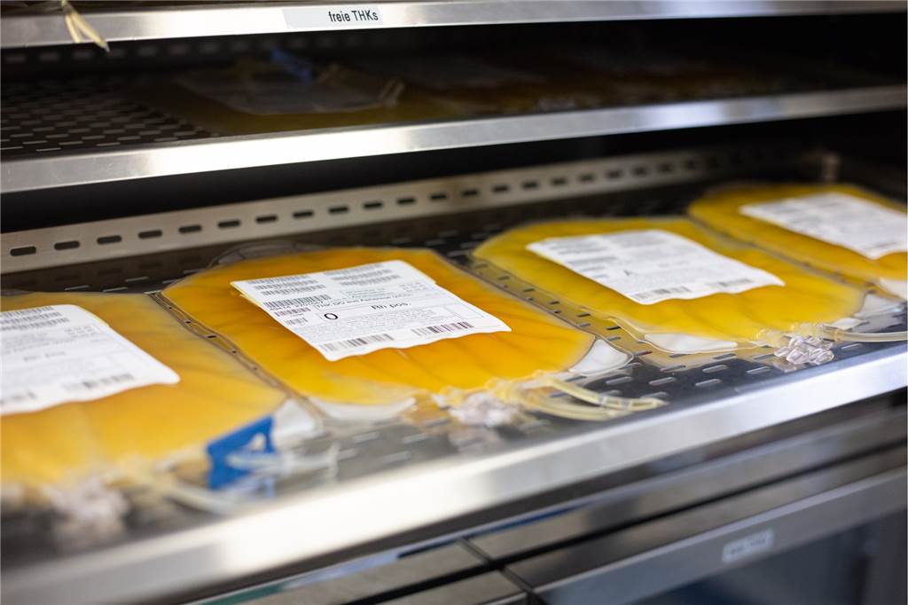 Dortmunder Covid-19-Patienten der ersten Stunde sollen beim Heilen helfen Das Klinikum Dortmund sucht genesene Covid-19-Patienten, die Blutplasma spenden können.