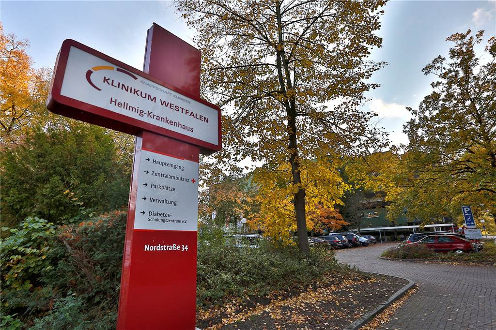 Immer mehr Corona-Patienten in Krankenhäusern: Weiteres Krankenhaus nimmt Covid-Fälle auf Das Klinikum Westfalen bündelte die Behandlung von Corona-Patienten zuletzt im Knappschaftskrankenhaus in Dortmund-Brackel. Am Hellmig-Krankenhaus in Kamen (Bild) werden derzeit keine Covid-Fälle behandelt.