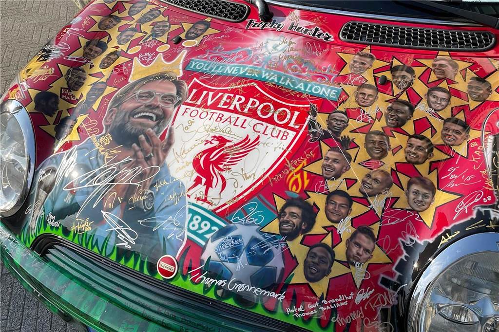 Abschied von Jürgen Klopp: Was Monika Hahn mit Natalie Portman verbindet Das "Kloppocar" ist ein ehemaliges Auto von Jürgen Klopp, das in ein Gesamtkunstwerk umgewandelt wurde.