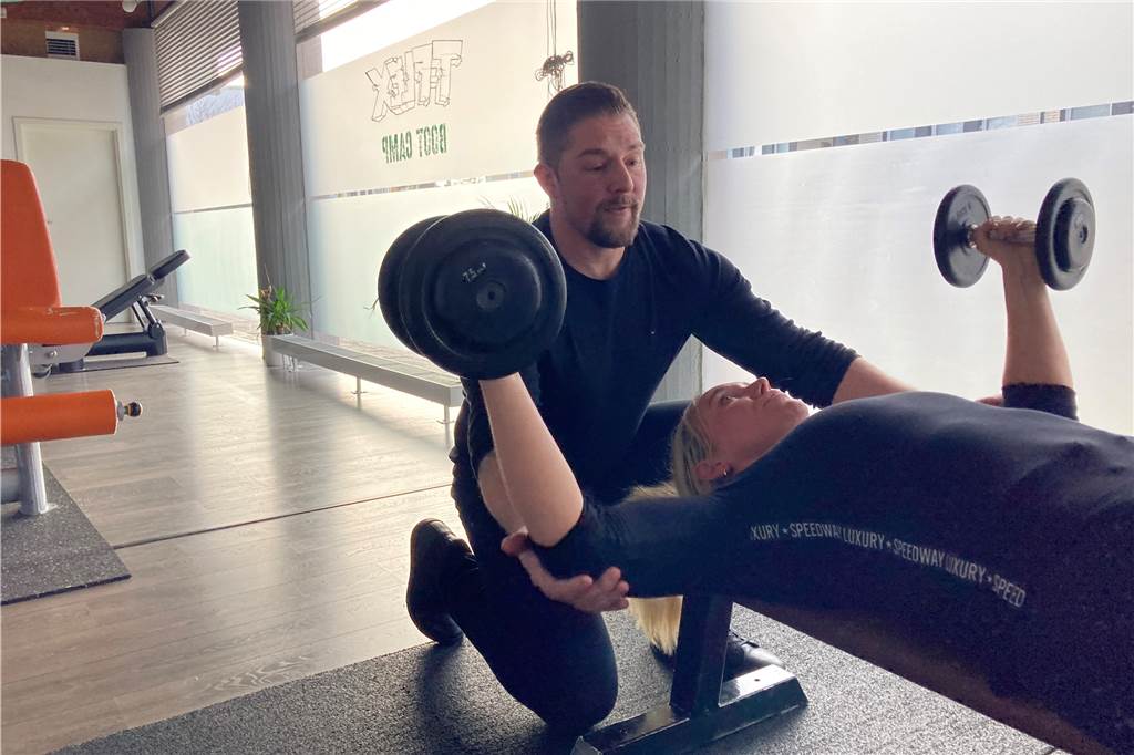 Personal Trainer aus Lünen in der Pandemie: „Sehr enttäuscht vom Staat“ Das komplette Konzept im T-Flex basiert auf Einzelbetreuung der Kunden. Ohne Corona-Test geht hier nichts.