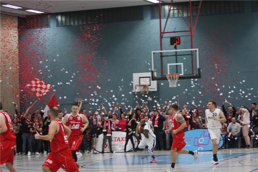 LippeBaskets gegen BSV Wulfen: Duell mit besonderen Erinnerungen: „Ganze Spiel war eine Feier“ Das Konfetti flog, als der BSV Wulfen 2019 bei einer Niederlage gegen die LippeBaskets Meister wurde.
