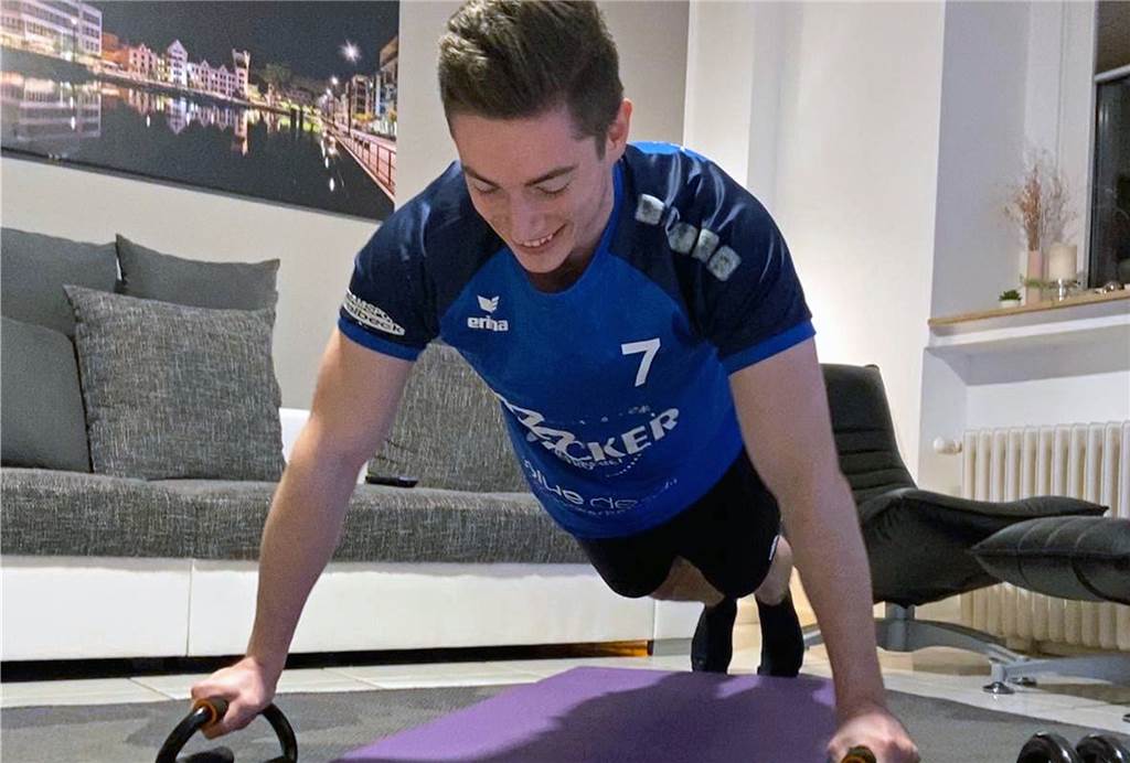 Das Krafttraining, das Philipp Koch (HVE Villigst-Ergste) normalerweise im Fitnessstudio absolviert, hat er in die eigenen vier Wände verlagert.