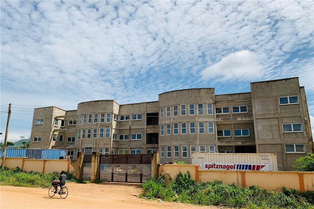 In Lünen trifft Großspende für Krankenhaus in Ghana ein Das Krankenhaus in Ghana wächst und wächst. Im kommenden Jahr soll er eröffnet werden können.