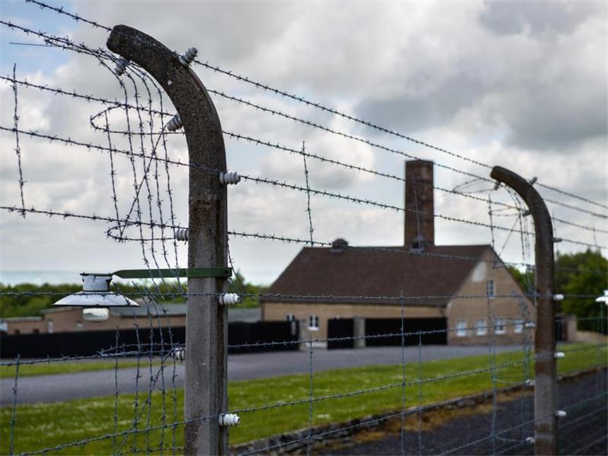 Gauck ruft in Buchenwald zur Verteidigung humaner Werte auf Das Krematorium des ehemaligen Konzentrationslagers Buchenwald in Weimar. Foto: Candy Welz