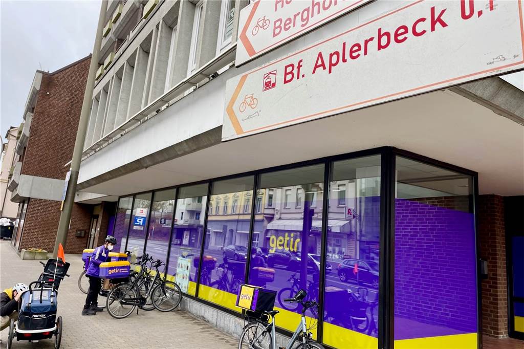Nur 10 Minuten nach Bestellung da: Neuer Lieferdienst mit sportlicher Ansage Das Ladenlokal im Herzen von Aplerbeck stand lange leer. Jetzt ist hier ein Lieferservice zu Hause.