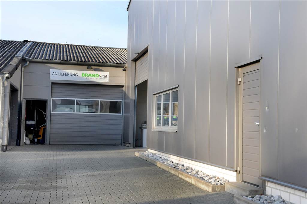 141 BrandVital-Beschäftigte in Schwerte hoffen auf Erhalt ihrer Arbeitsplätze Das Lager von BrandVital befindet sich ein Stückchen weiter In der Silberkuhle 6/Ecke Kurzer Morgen.