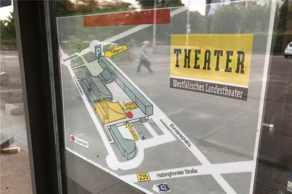 Ohne Maske im Theater? WLT startet mit Hoffnung in neue Spielzeit Das Landestheater will bald wieder in der Stadthalle und im WLT-Studio spielen. Los geht es aber mit einer Premiere der neuen Spielzeit in Marl.