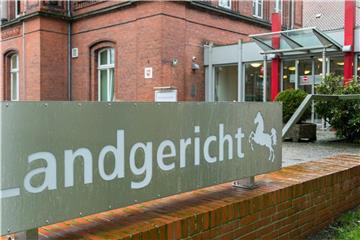 Das Landgericht Verden ist zu sehen. Foto: Mohssen Assanimoghaddam/Archiv