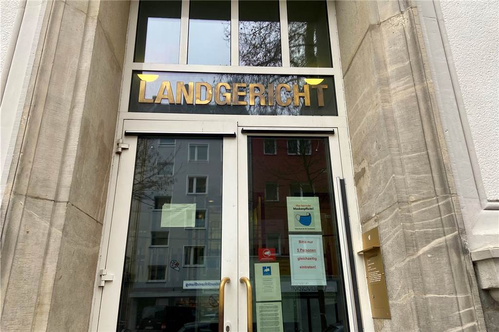 Duo soll Demenzkranke betrogen haben – Die Höhe der Summe macht fassungslos Das Landgericht wird gegen die beiden mutmaßlichen Betrüger verhandeln.