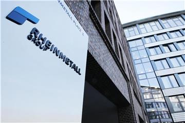 Das Logo der Rheinmetall AG. Foto: Roland Weihrauch/Archiv