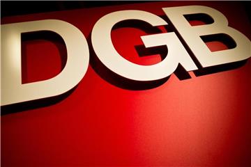 Das Logo des Deutschen Gewerkschaftsbundes (DGB). Foto: Christoph Schmidt/Archiv