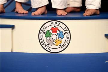 Das Logo des Internationalen Judo-Verbandes. Der IJF zog Konsequenzen aus Diskriminierungen bei Turnieren. Foto: Jonas Güttler