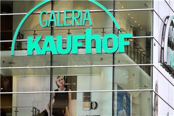 Das Logo von Galeria Kaufhof an einer Filiale. Foto: Jan Woitas/Archiv