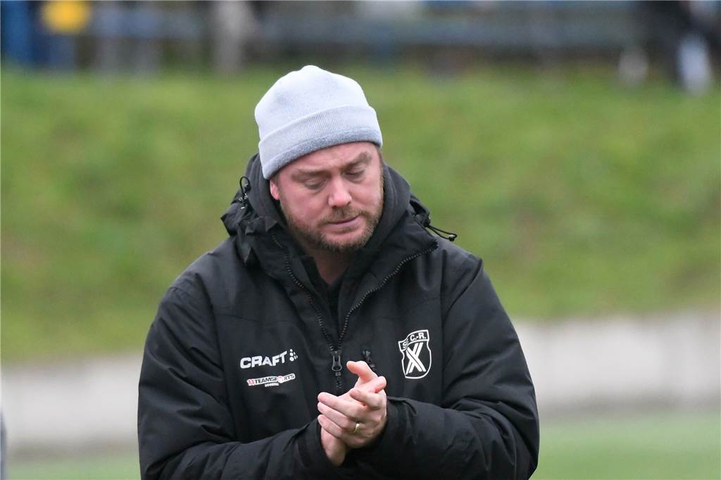 Das Lokalderby zwischen dem FC Frohlinde und der SG Castrop hatte es in sich. Die Gäste waren es schließlich, die nach 95 Minuten zum typischen Liedtext „Derbysieger, Derbysieger“ an der Brandheide tanzten - nach einem 3:2.