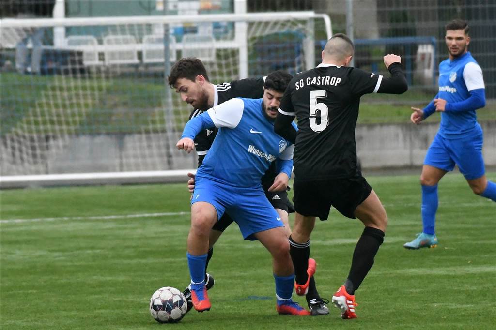 Das Lokalderby zwischen dem FC Frohlinde und der SG Castrop hatte es in sich. Die Gäste waren es schließlich, die nach 95 Minuten zum typischen Liedtext „Derbysieger, Derbysieger“ an der Brandheide tanzten - nach einem 3:2.