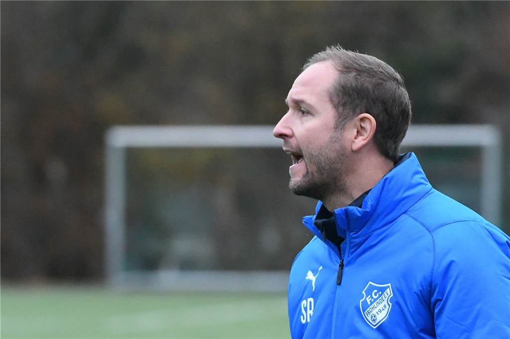 Das Lokalderby zwischen dem FC Frohlinde und der SG Castrop hatte es in sich. Die Gäste waren es schließlich, die nach 95 Minuten zum typischen Liedtext „Derbysieger, Derbysieger“ an der Brandheide tanzten - nach einem 3:2.