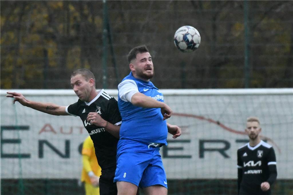 Das Lokalderby zwischen dem FC Frohlinde und der SG Castrop hatte es in sich. Die Gäste waren es schließlich, die nach 95 Minuten zum typischen Liedtext „Derbysieger, Derbysieger“ an der Brandheide tanzten - nach einem 3:2.