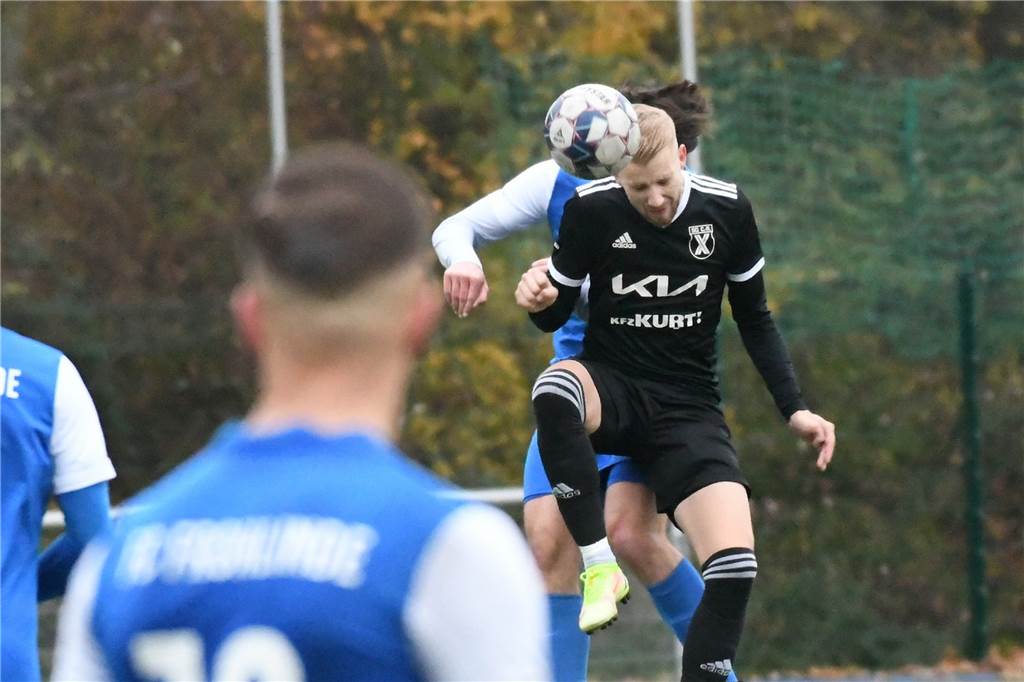 Das Lokalderby zwischen dem FC Frohlinde und der SG Castrop hatte es in sich. Die Gäste waren es schließlich, die nach 95 Minuten zum typischen Liedtext „Derbysieger, Derbysieger“ an der Brandheide tanzten - nach einem 3:2.