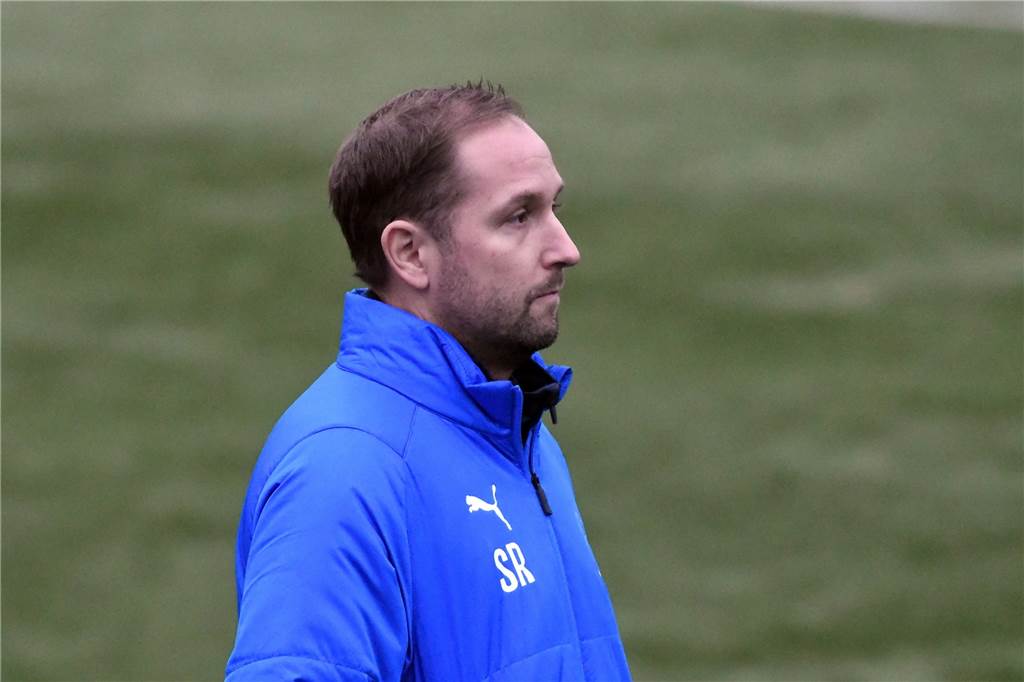 Das Lokalderby zwischen dem FC Frohlinde und der SG Castrop hatte es in sich. Die Gäste waren es schließlich, die nach 95 Minuten zum typischen Liedtext „Derbysieger, Derbysieger“ an der Brandheide tanzten - nach einem 3:2.