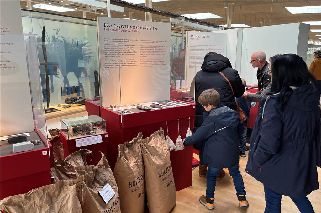 Das Römermuseum feiert 30-jähriges Jubiläum: Mehr als 30 Fotos zum Durchklicken Das LWL-Römermuseum in Haltern lockte zum 30-jährigen Jubiläum zahlreiche Besucher mit Attraktionen und Ausstellungen an.
