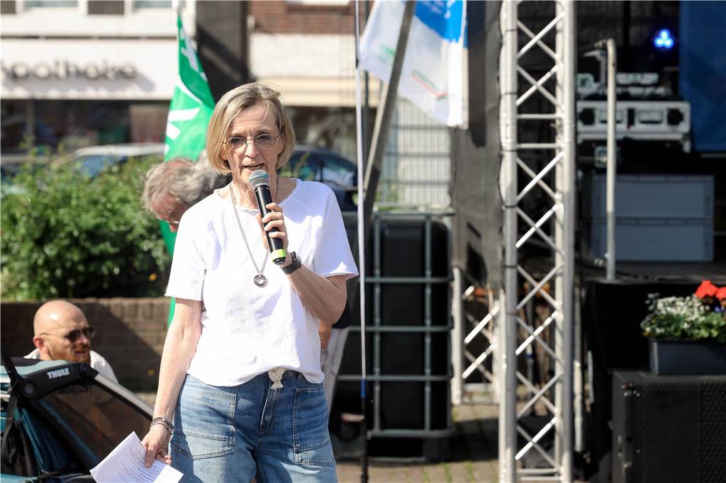 Das Maifest lockte bei bestem Wetter viele Besucherinnen und Besucher nach Kirchhellen. 