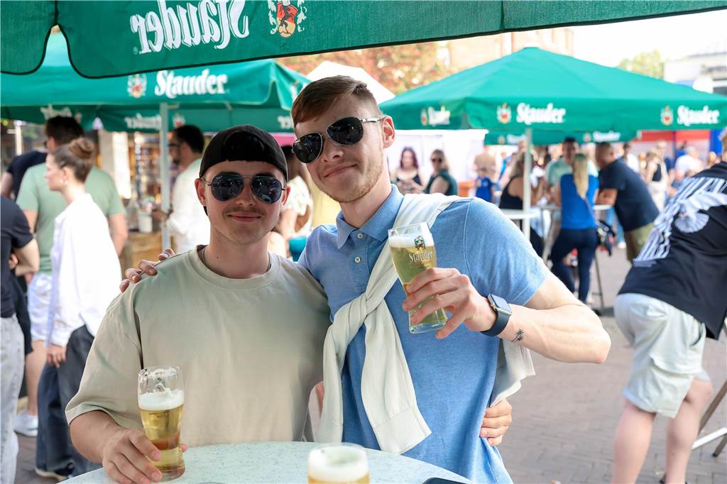 Das Maifest lockte bei bestem Wetter viele Besucherinnen und Besucher nach Kirchhellen. 