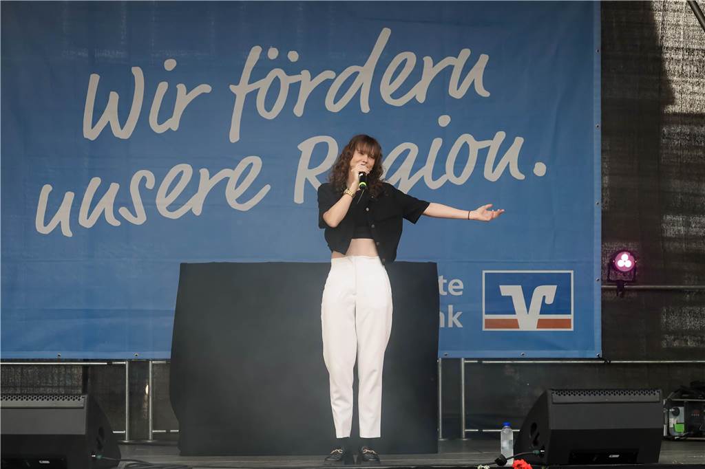 Das Maifest lockte bei bestem Wetter viele Besucherinnen und Besucher nach Kirchhellen. 