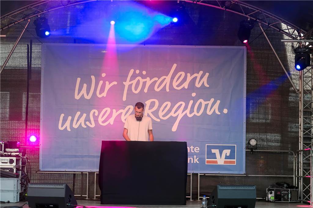 Das Maifest lockte bei bestem Wetter viele Besucherinnen und Besucher nach Kirchhellen. 