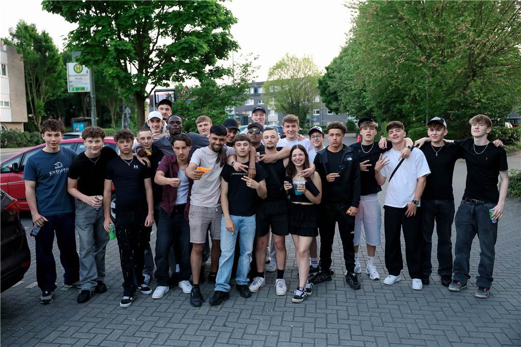 Das Maifest lockte bei bestem Wetter viele Besucherinnen und Besucher nach Kirchhellen. 